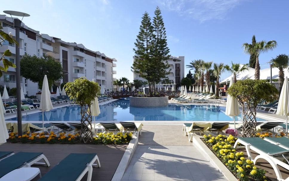 Side Resort Hotel, (₺̶ ̶3̶.̶6̶4̶2̶) ₺ 1.575'den başlayan fiyatlara. Side  Otelleri - KAYAK