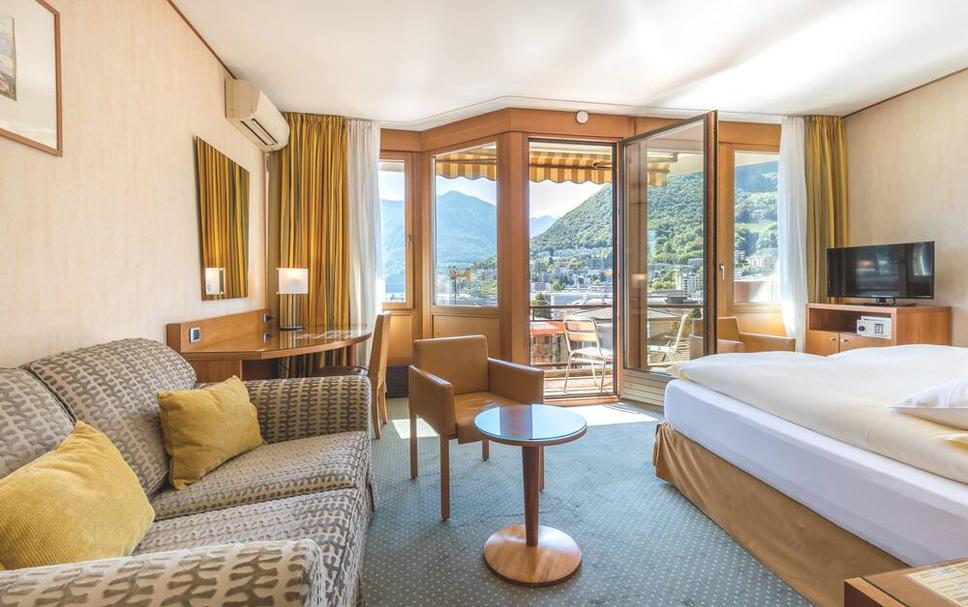 Hotel Delfino, (₺̶ ̶6̶.̶8̶3̶9̶) ₺ 2.994'den başlayan fiyatlara. Lugano  Otelleri - KAYAK